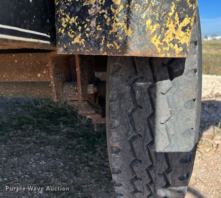 image for item EI0542 2010 Big Tex 10LP  dump trailer