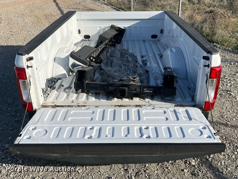 image for item EI0546 Ford F250  pickup truck bed