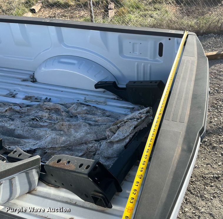 image for item EI0546 Ford F250  pickup truck bed