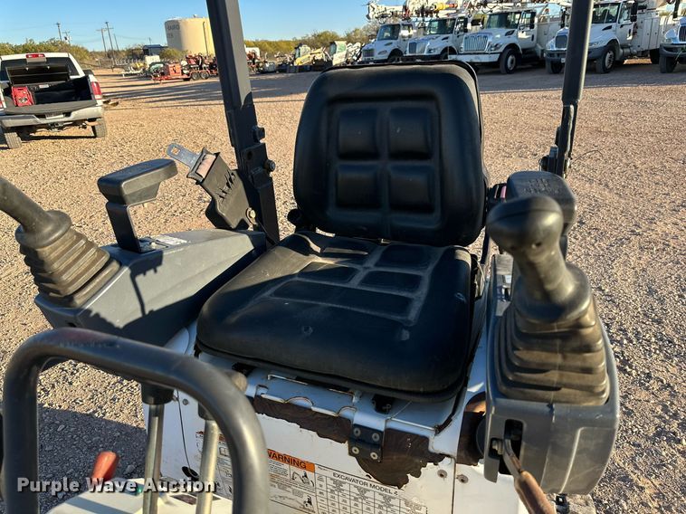 image for item EI0563 2017 Bobcat 418  mini excavator