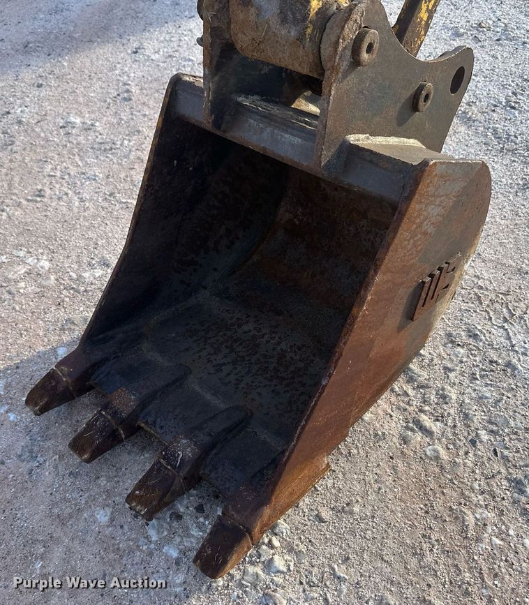 image for item EK9770 2005 New Holland EH35.B  mini excavator