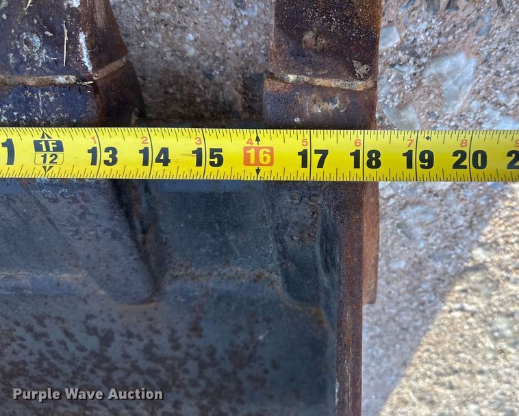 image for item EK9770 2005 New Holland EH35.B  mini excavator