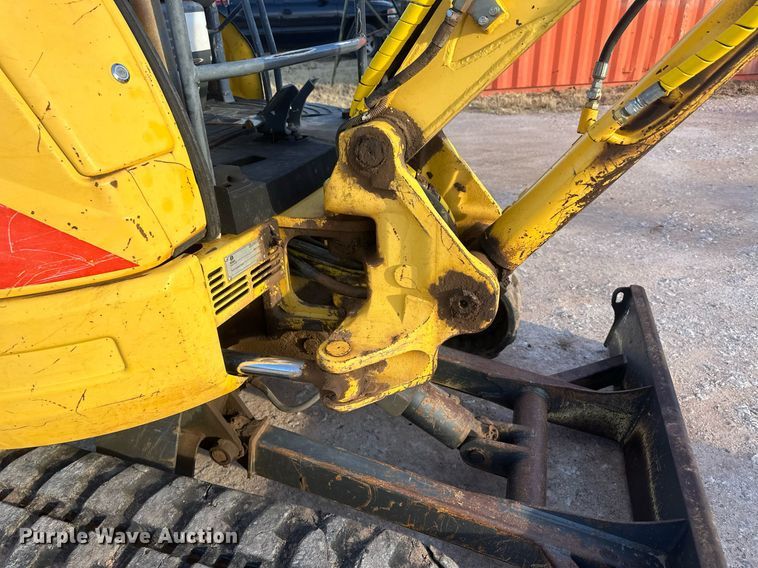 image for item EK9770 2005 New Holland EH35.B  mini excavator