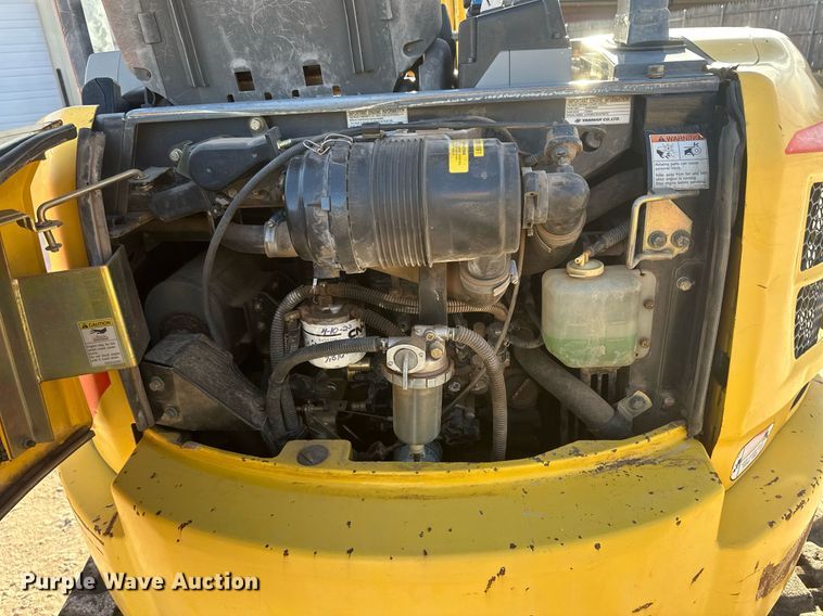 image for item EK9770 2005 New Holland EH35.B  mini excavator