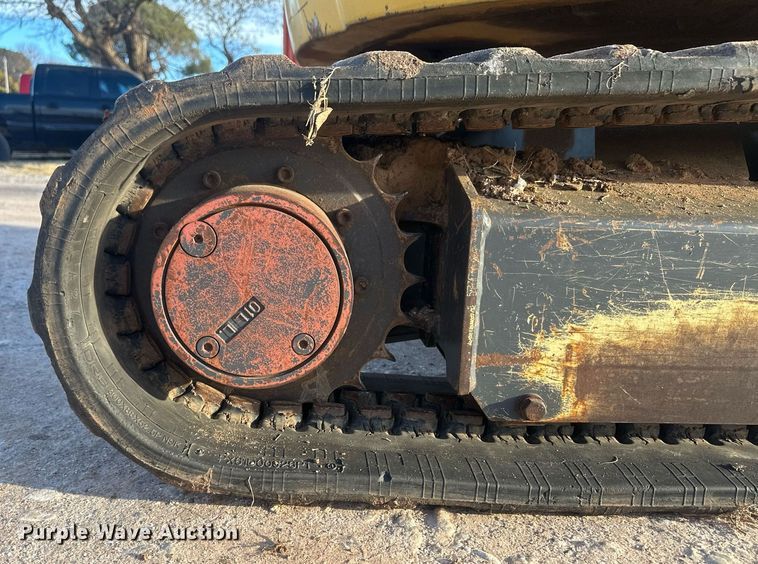 image for item EK9770 2005 New Holland EH35.B  mini excavator