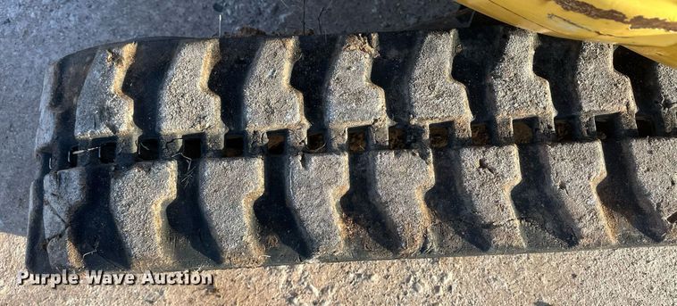 image for item EK9770 2005 New Holland EH35.B  mini excavator