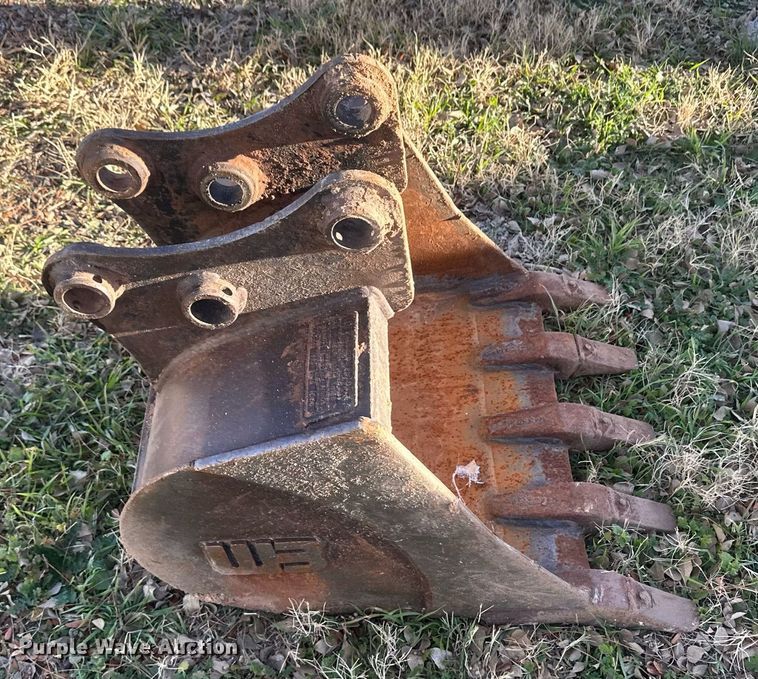 image for item EK9770 2005 New Holland EH35.B  mini excavator