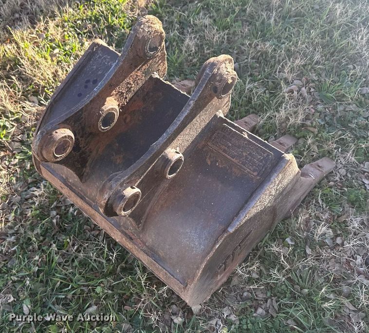 image for item EK9770 2005 New Holland EH35.B  mini excavator