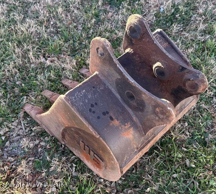 image for item EK9770 2005 New Holland EH35.B  mini excavator