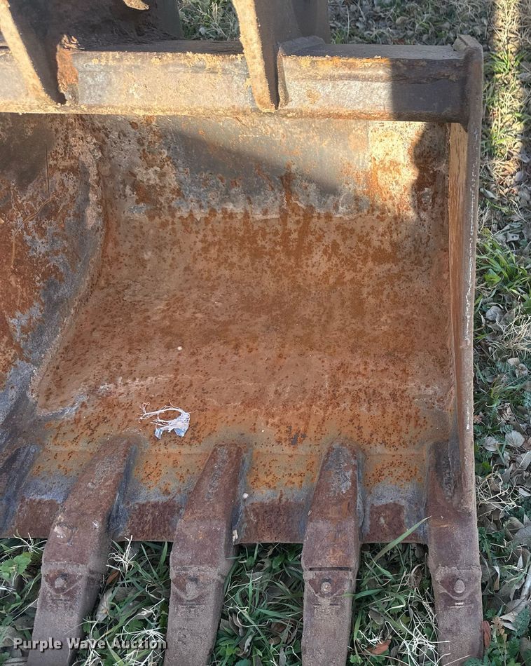 image for item EK9770 2005 New Holland EH35.B  mini excavator