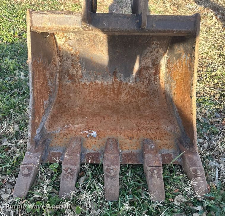 image for item EK9770 2005 New Holland EH35.B  mini excavator