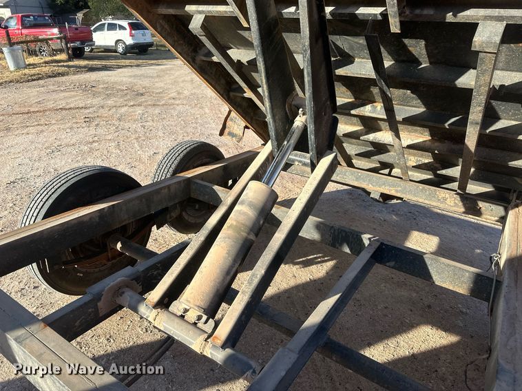 image for item EK9771 2012 Lamar GD14K  dump trailer