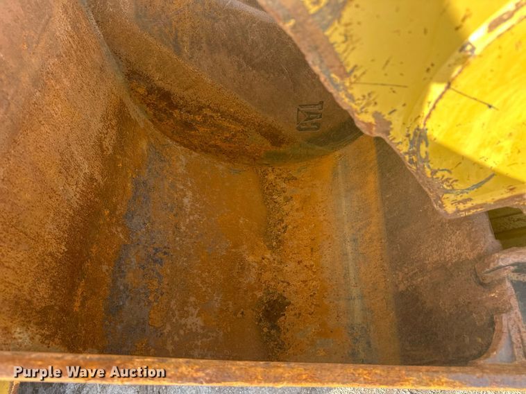 image for item EK9773 2015 Caterpillar 420F  backhoe