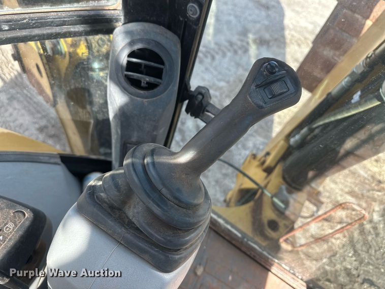 image for item EK9773 2015 Caterpillar 420F  backhoe