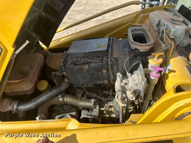image for item EK9773 2015 Caterpillar 420F  backhoe