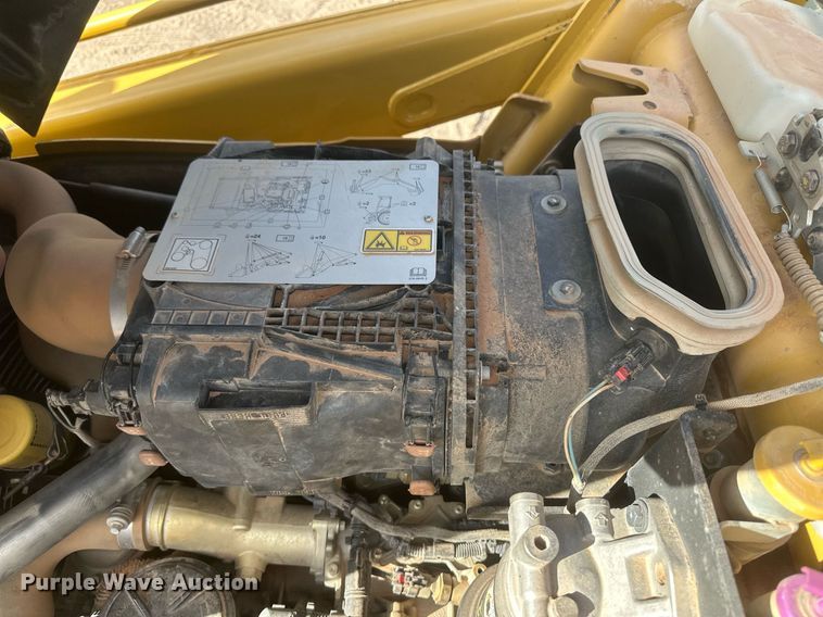 image for item EK9773 2015 Caterpillar 420F  backhoe