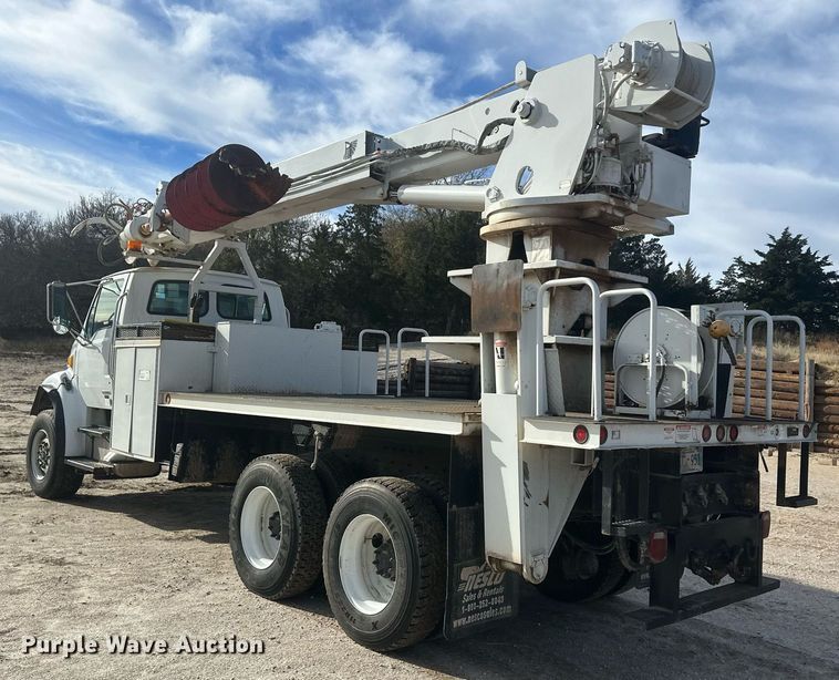 image for item EK9774 2007 Sterling Acterra  digger derrick truck