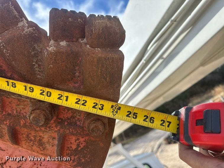 image for item EK9774 2007 Sterling Acterra  digger derrick truck