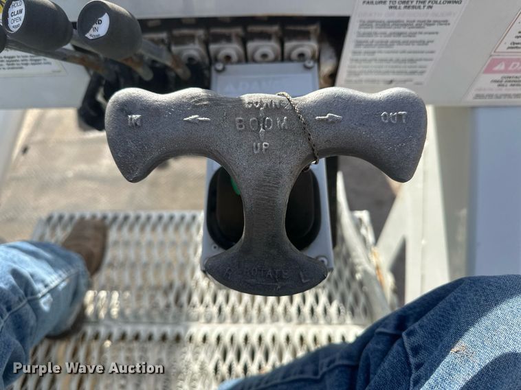 image for item EK9774 2007 Sterling Acterra  digger derrick truck