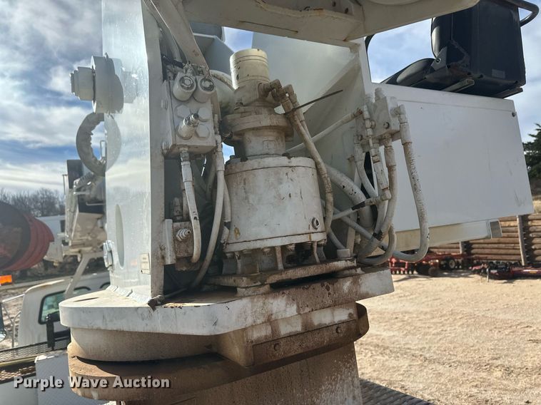 image for item EK9774 2007 Sterling Acterra  digger derrick truck