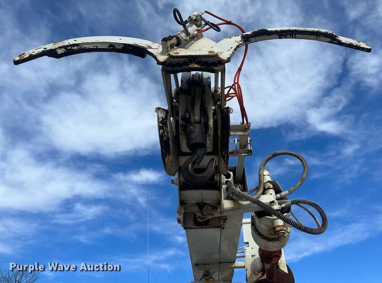 image for item EK9774 2007 Sterling Acterra  digger derrick truck