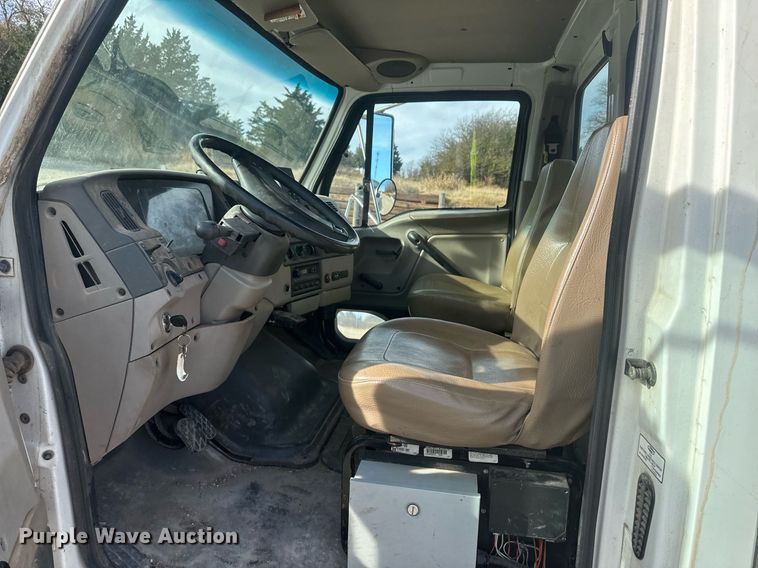 image for item EK9774 2007 Sterling Acterra  digger derrick truck