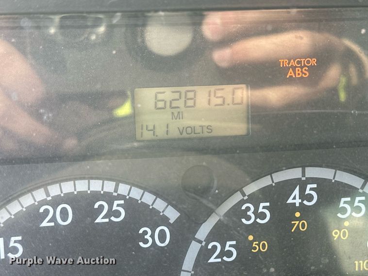 image for item EK9774 2007 Sterling Acterra  digger derrick truck