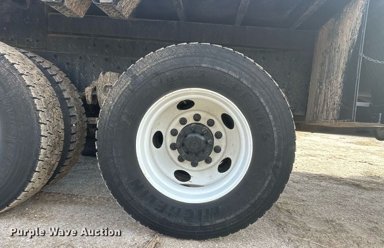 image for item EK9774 2007 Sterling Acterra  digger derrick truck