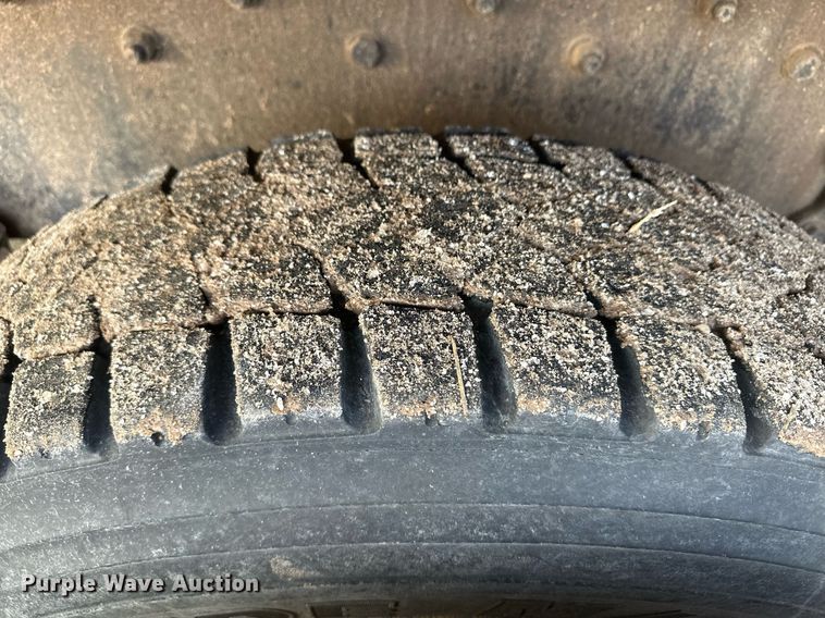 image for item EK9774 2007 Sterling Acterra  digger derrick truck