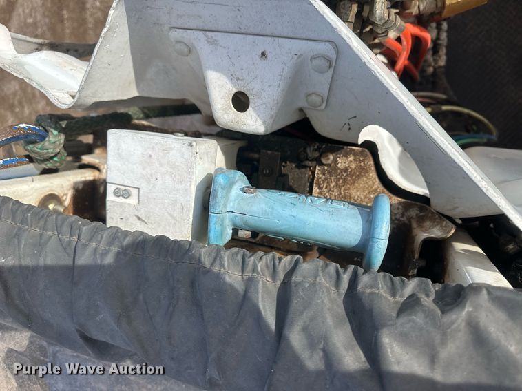 image for item EK9775 2007 International 7300  bucket truck