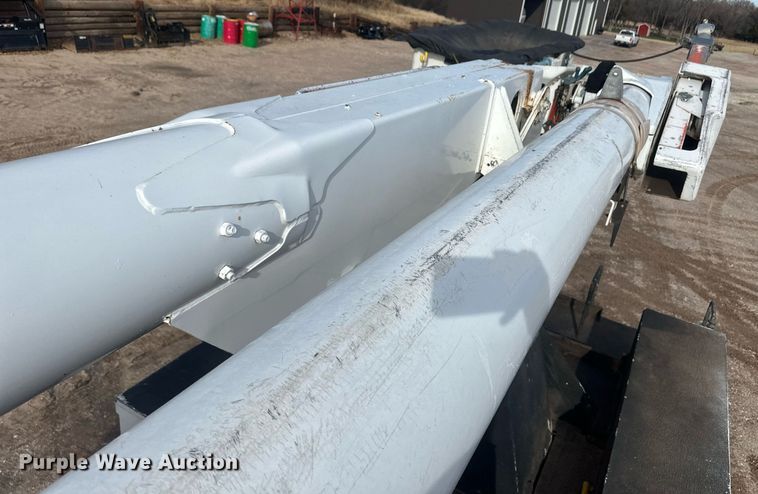 image for item EK9775 2007 International 7300  bucket truck