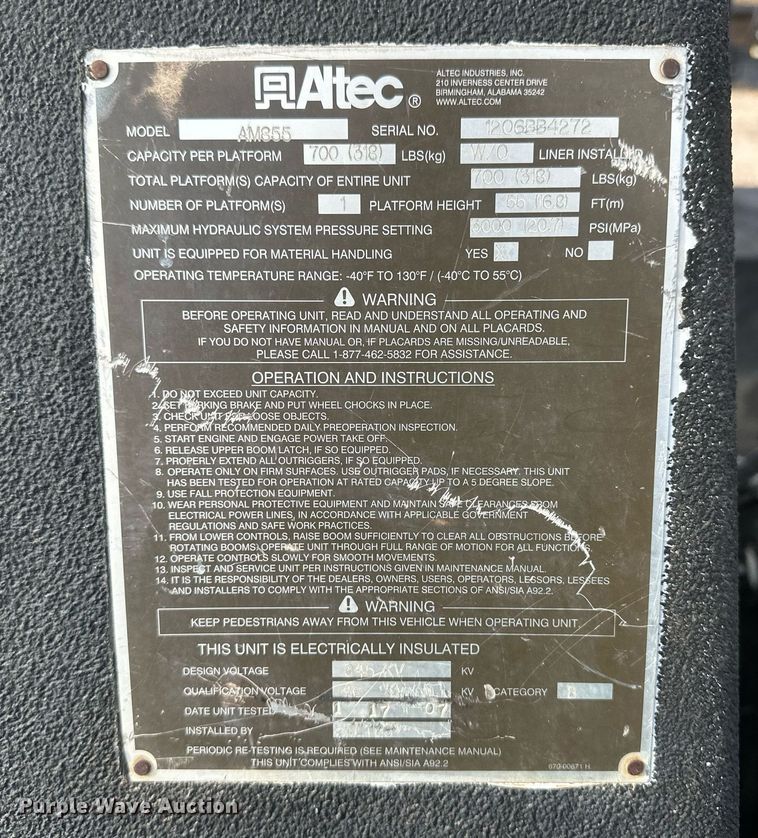 image for item EK9775 2007 International 7300  bucket truck