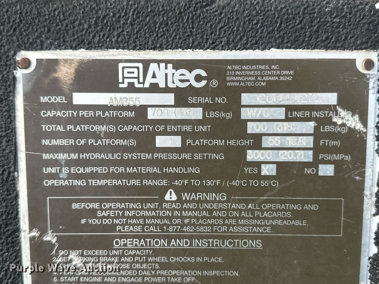 image for item EK9775 2007 International 7300  bucket truck