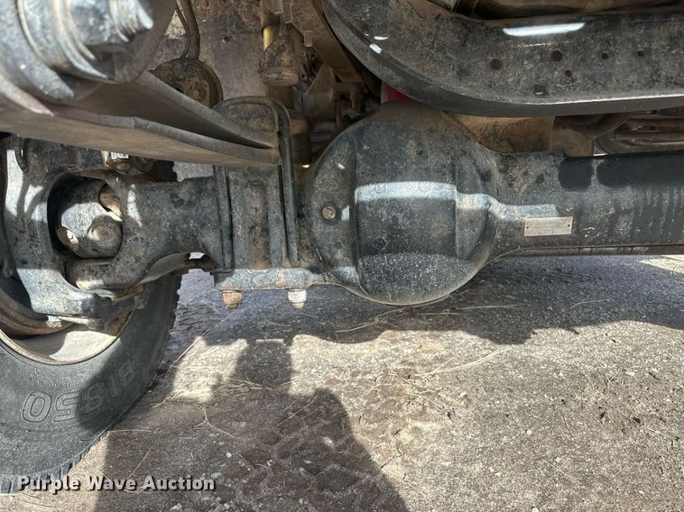 image for item EK9775 2007 International 7300  bucket truck