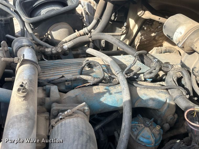 image for item EK9775 2007 International 7300  bucket truck