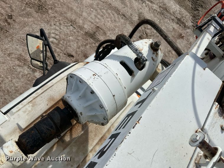 image for item EK9776 2009 International 7400 WorkStar  digger derrick truck