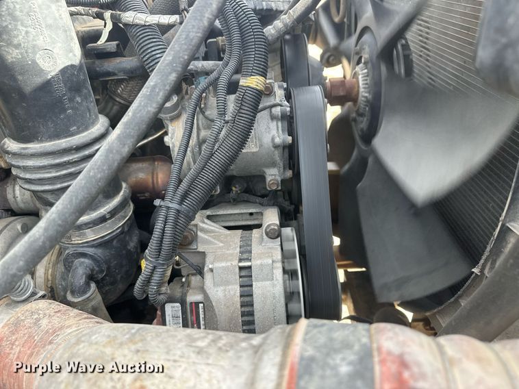 image for item EK9776 2009 International 7400 WorkStar  digger derrick truck