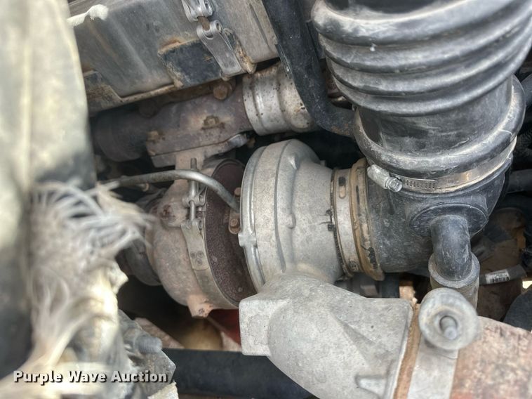 image for item EK9776 2009 International 7400 WorkStar  digger derrick truck