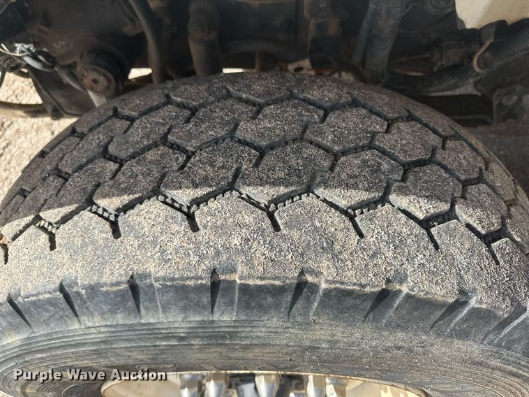 image for item EK9776 2009 International 7400 WorkStar  digger derrick truck