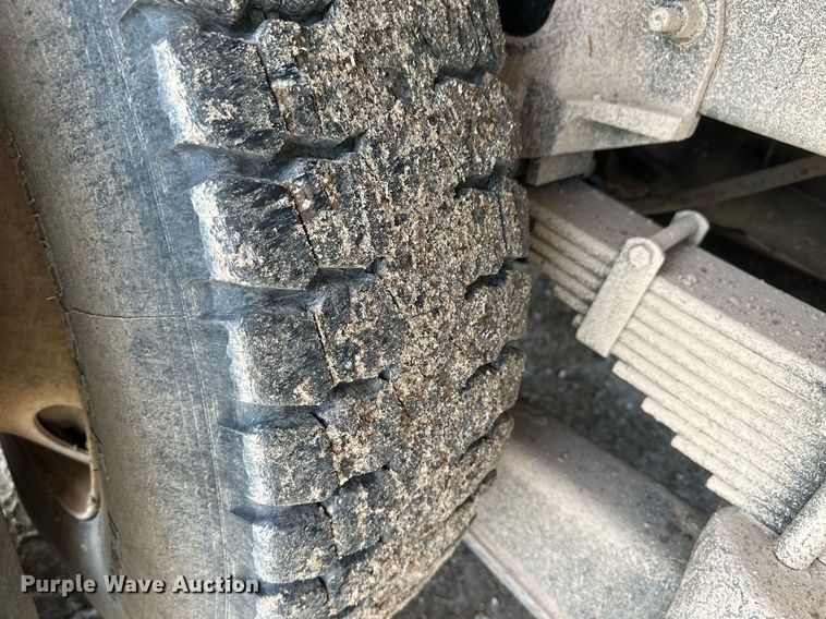 image for item EK9776 2009 International 7400 WorkStar  digger derrick truck