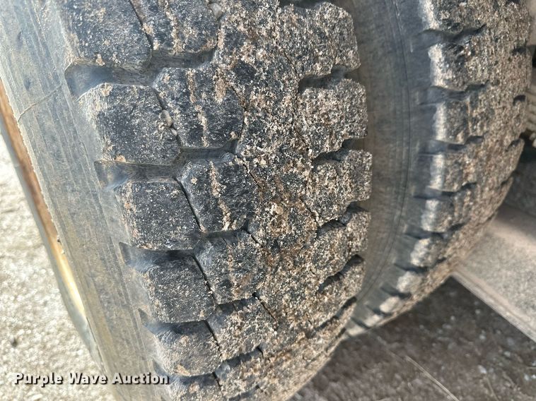 image for item EK9776 2009 International 7400 WorkStar  digger derrick truck