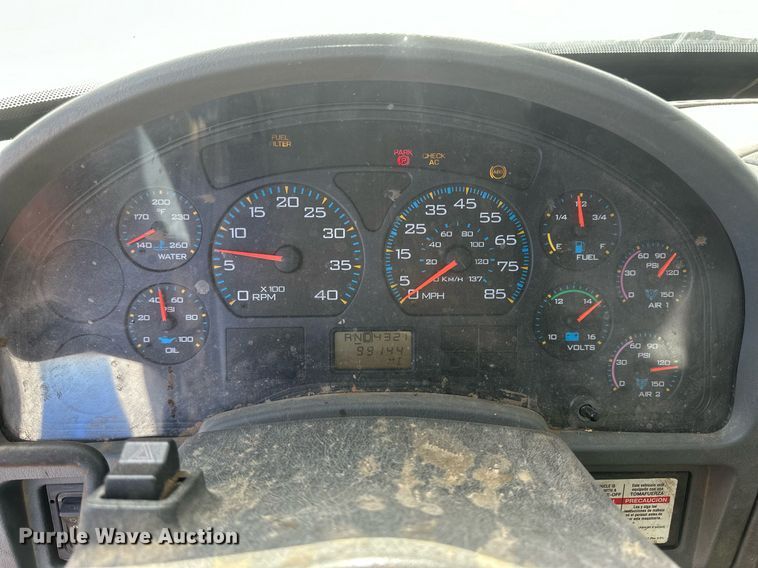 image for item EK9777 2007 International 7300  bucket truck