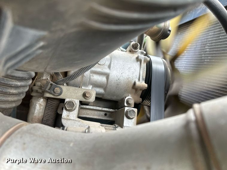 image for item EK9777 2007 International 7300  bucket truck