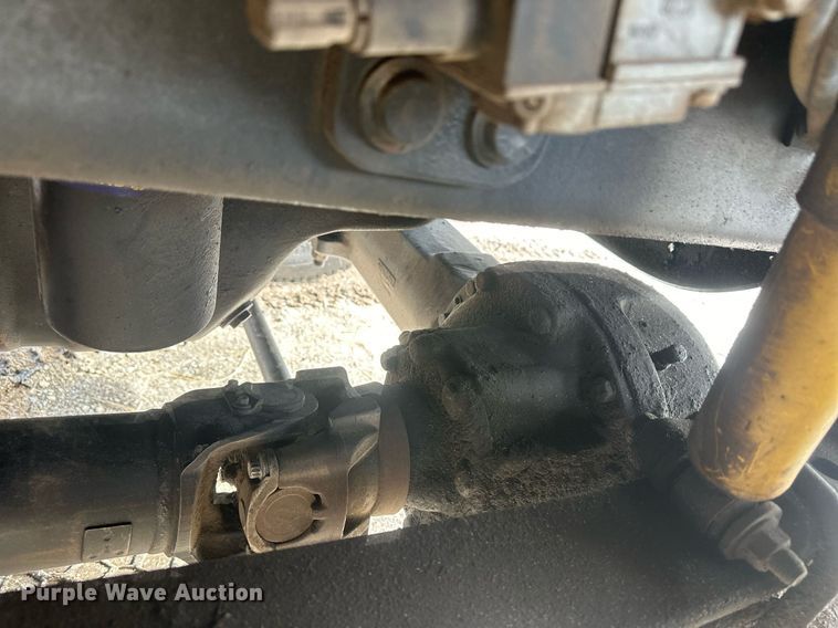 image for item EK9777 2007 International 7300  bucket truck