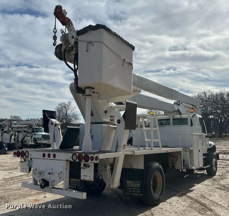 image for item EK9778 2007 Freightliner Business Class M2 106  bucket truck