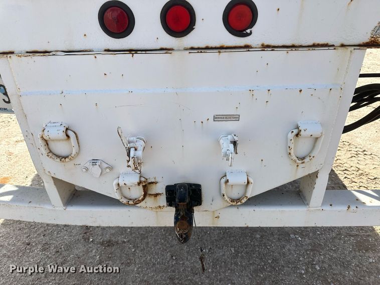 image for item EK9778 2007 Freightliner Business Class M2 106  bucket truck