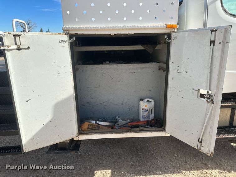 image for item EK9778 2007 Freightliner Business Class M2 106  bucket truck