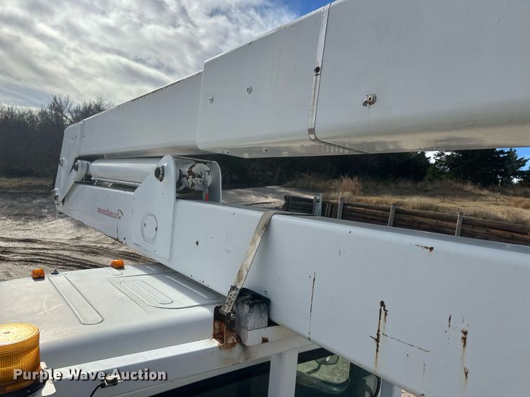 image for item EK9778 2007 Freightliner Business Class M2 106  bucket truck