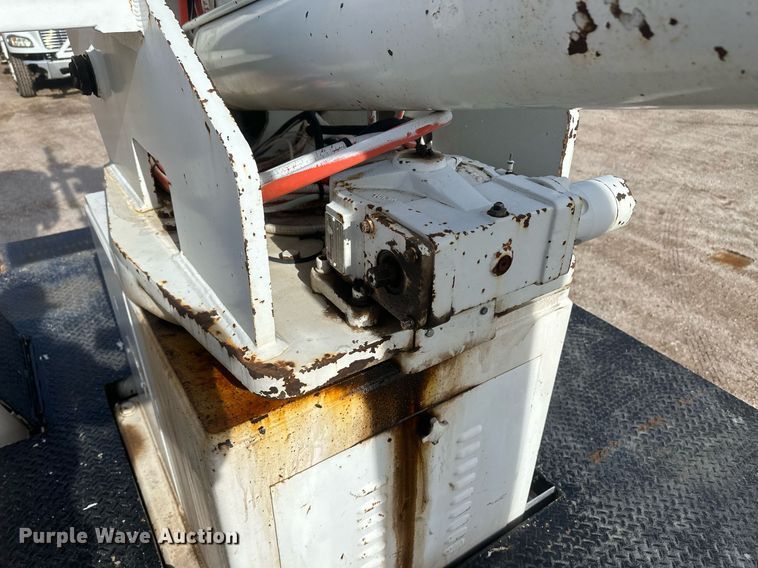 image for item EK9778 2007 Freightliner Business Class M2 106  bucket truck