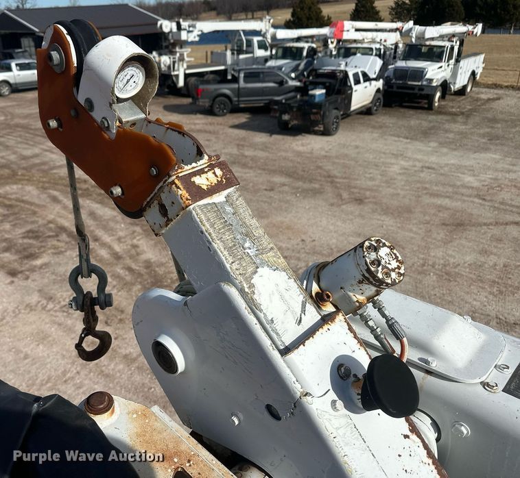 image for item EK9778 2007 Freightliner Business Class M2 106  bucket truck